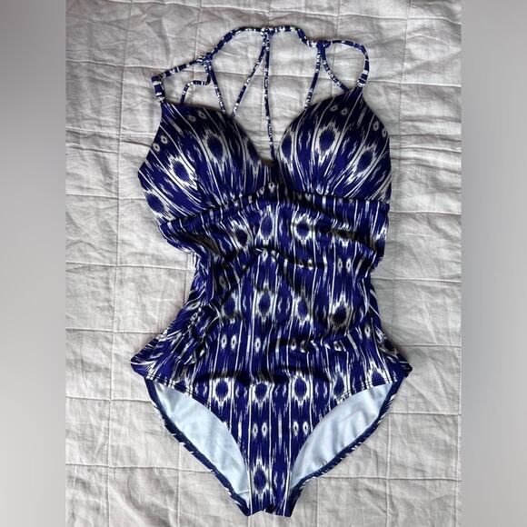Athleta Vibrant Blue & White Amalfi Ikat Print One Piece Swimsuit - Medium - Picture 3 of 13